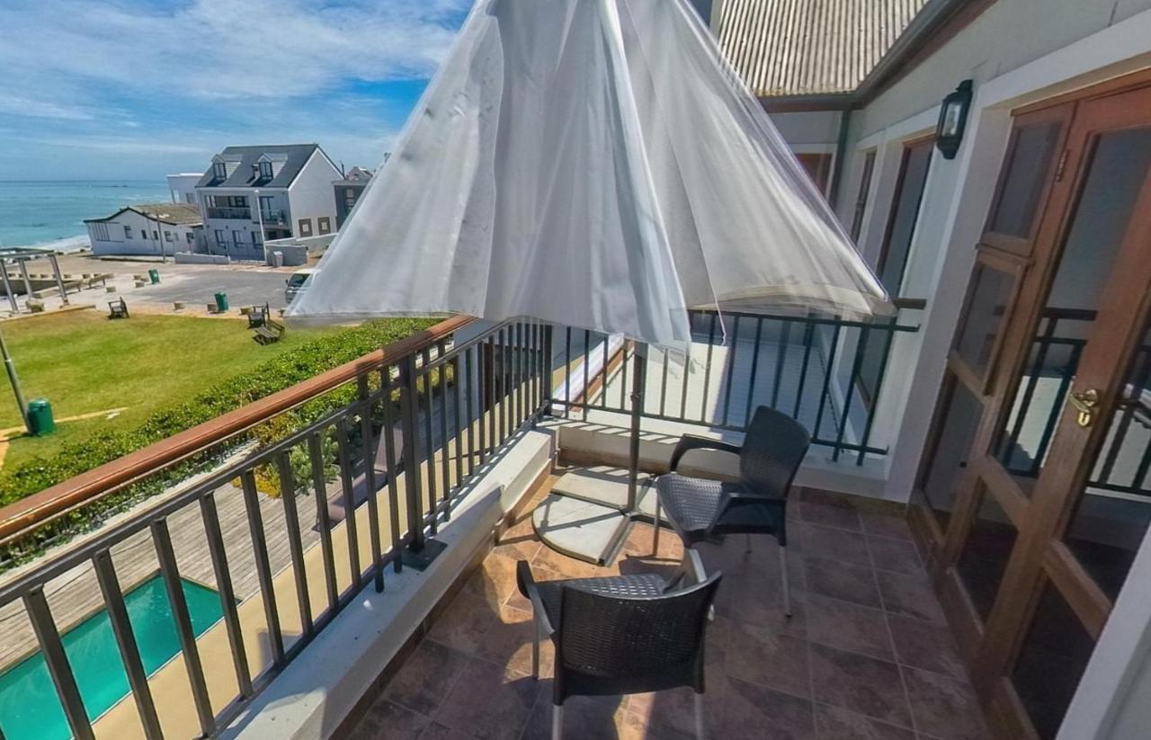 Blaauw Village Guest House Bloubergstrand Ngoại thất bức ảnh